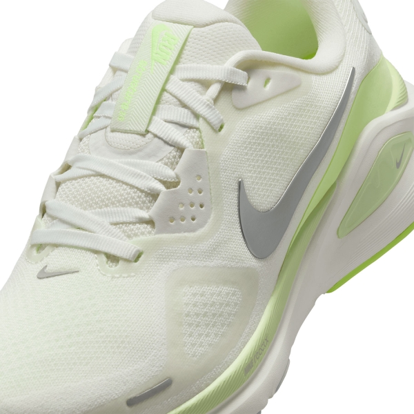 Nike Structure 26 - Summit White/Chrome/Barely Volt/Sail