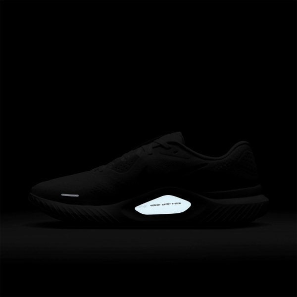 Nike Structure 26 - White/Black/Pure Platinum