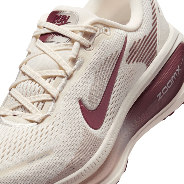Nike Vomero 18 - Pale Ivory/Dark Team Red/Red Sepia