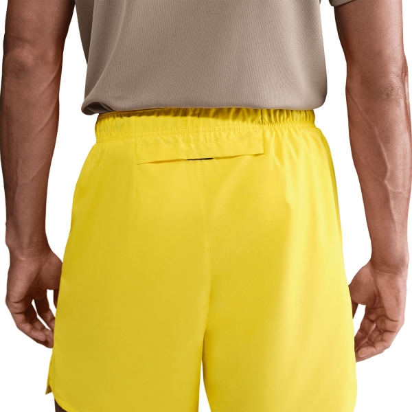 Nike Challenger Logo 7in Shorts - Lightening/Reflective Silver