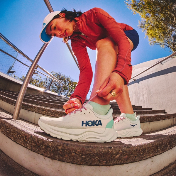 Hoka Arahi 8 - Rose Cream/Alabaster