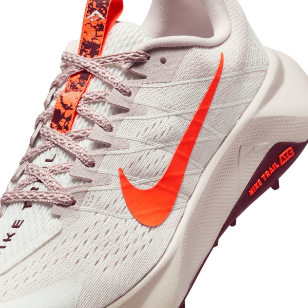 Nike Wildhorse 10 - Sail/Hyper Crimson/Silt Red