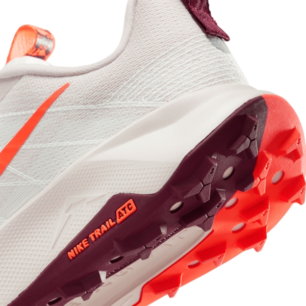 Nike Wildhorse 10 - Sail/Hyper Crimson/Silt Red