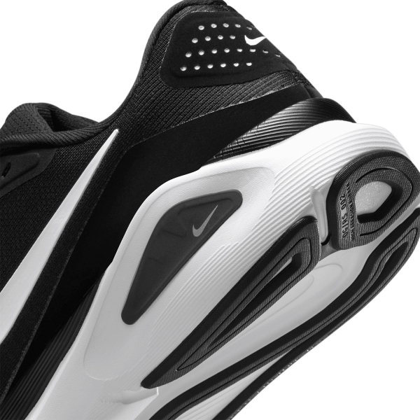 Nike Structure 26 - Black/White/Cool Grey/Metallic Silver