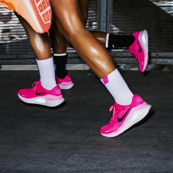 Nike Structure 26 - Hyper Pink/Black/Pink Spell/White