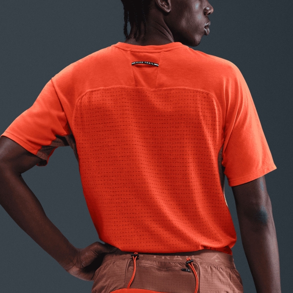Nike Dri-FIT ADV Solar Chase Maglietta - Picante Red/Black