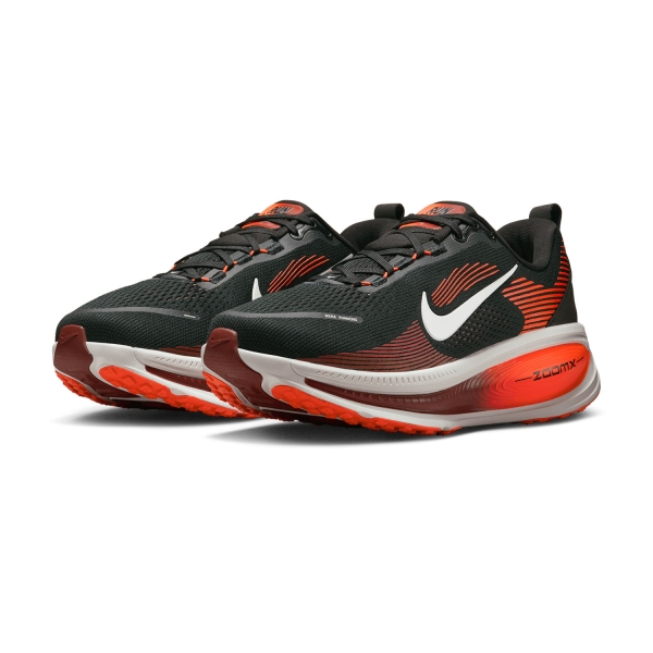 Nike Vomero 18 Wide - Black/Summit White/Bright Crimson