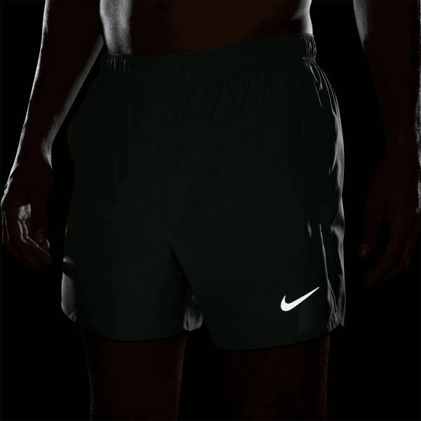 Nike Challenger 5in Pantaloncini - Clay Green/Reflective Silver
