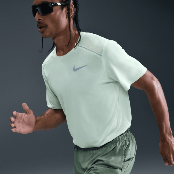 Nike Challenger 5in Pantaloncini - Clay Green/Reflective Silver