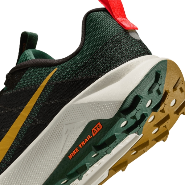 Nike Wildhorse 10 - Black/Desert Ochre/Fire Bright Crimson