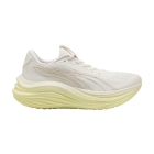 Puma MagMax NITRO - Warm White/Gold Moon