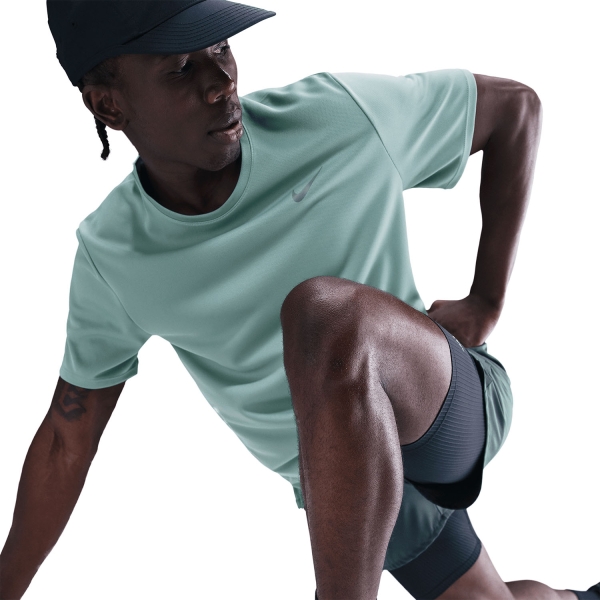 Nike Dri-FIT UV Run Division Miler Maglietta - Cannon/Reflective Silver