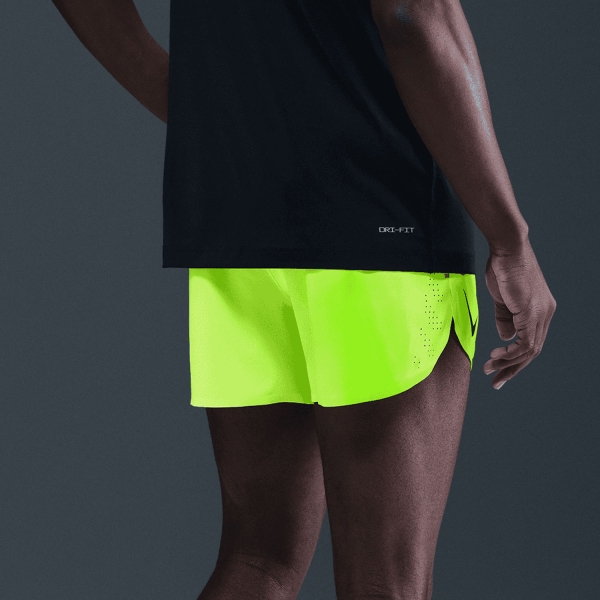 Nike Dri-FIT ADV AeroSwift 4in Pantaloncini - Volt/Black
