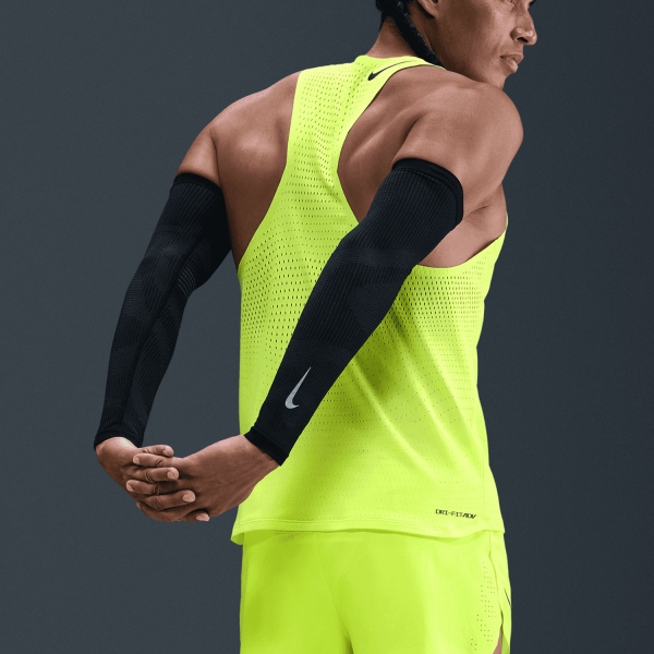 Nike Dri-FIT ADV AeroSwift Canotta - Volt/Black