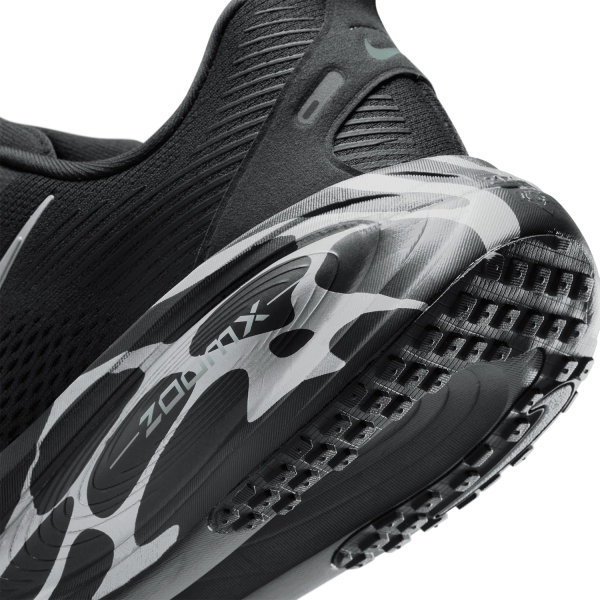 Nike Vomero 18 - Anthracite/Reflective Silver/Cannon