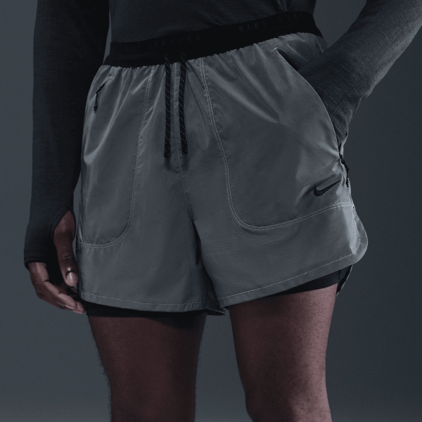 Pantalone cortos Running Hombre Nike Reflect 2 in 1 4in Shorts  Black/Reflective Silver IM6267010