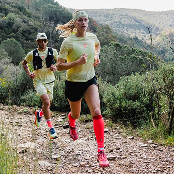 Compressport R2 3.0 Gambaletti a Compressione - Fluo Red/White Reflective