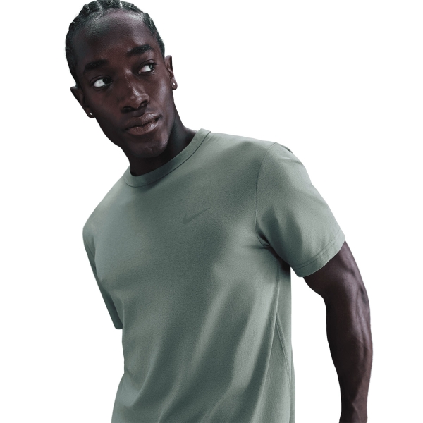 Nike Dri-FIT Hyverse T-Shirt - Clay Green