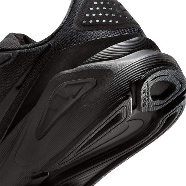 Nike Structure 26 - Black/Iron Grey/Metallic Silver