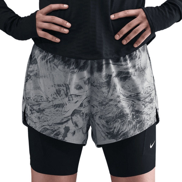 Pantaloncini Running Donna Nike Swift Logo 2 in 1 2in Pantaloncini  Thunder Grey/Dark Smoke Grey/Black HV2916036