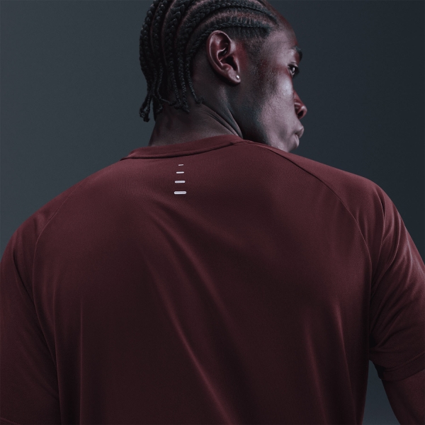 Nike Dri-FIT ADV Stride T-Shirt - Burgundy Crush/Reflective Silver