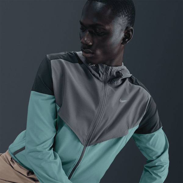Nike Impossibly Giacca - Smoke Grey/Seaweed/Cannon