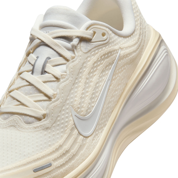 Nike Vomero Plus - Sail/Sumit White/Alabaster