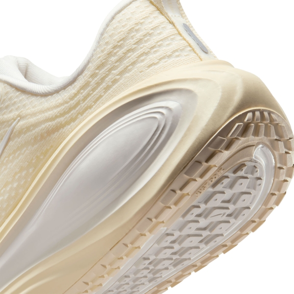Nike Vomero Plus - Sail/Sumit White/Alabaster