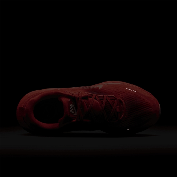 Nike Vomero 18 SE - Ember Glow/Washed Coral/Sweet Beet