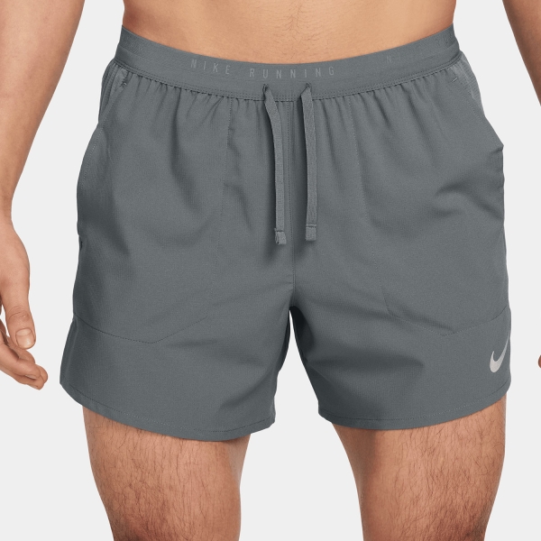 Pantalone cortos Running Hombre Nike Stride DriFIT 5in Shorts   Work Blue/Reflective Silver IF2038084