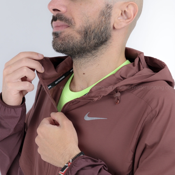 Nike Impossibly Jacket - Red Sepia/Burgundy Crush