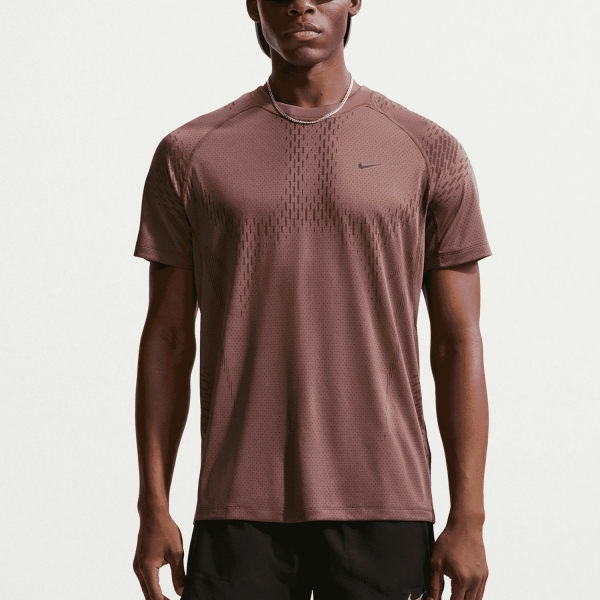 Maglietta Running Uomo Nike Stride DriFIT ADV Maglietta  Tattoo/Burgundy Crush/Reflective Black IF2088503