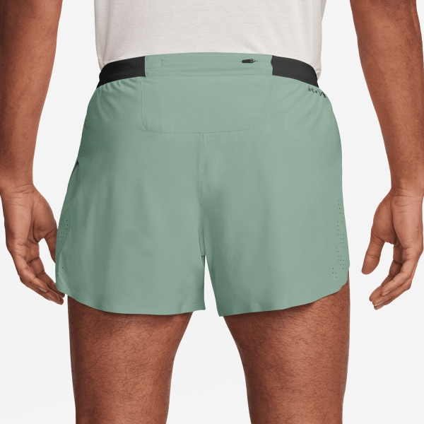 Nike Dri-FIT ADV AeroSwift 4in Pantaloncini - Steam/Black