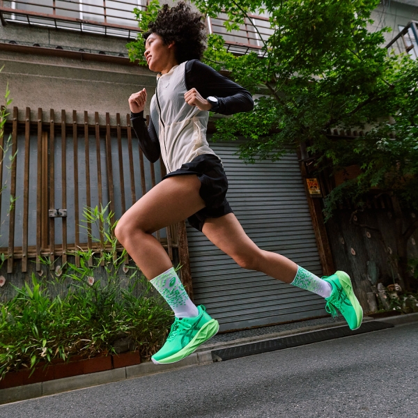 ASICS Novablast 5 Ekiden - Vital Green/Black