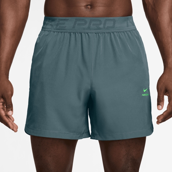 Pantaloncino Training Uomo Nike Pro 6in Pantaloncini  Mineral Slate/Green Strike HV0411382