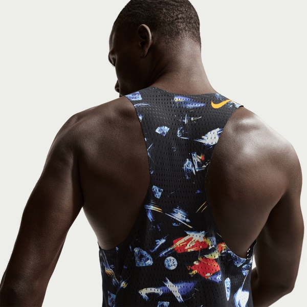 Nike AeroSwift AOP Top - Black/Laser Orange