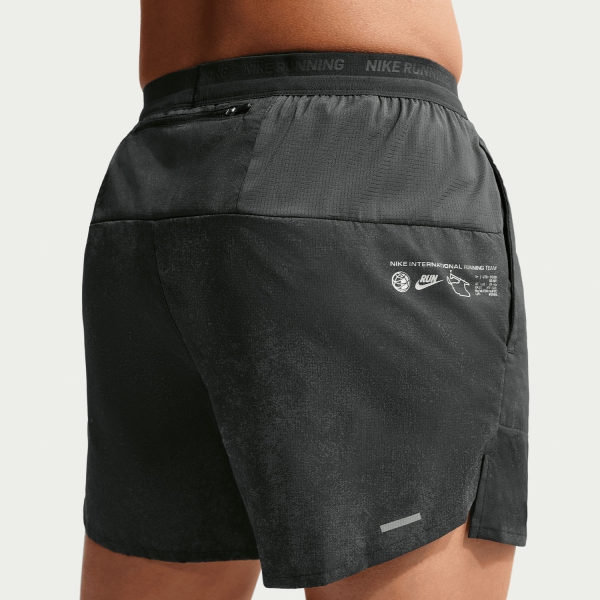 Nike Stride NIRT 5in Shorts - Off Noir