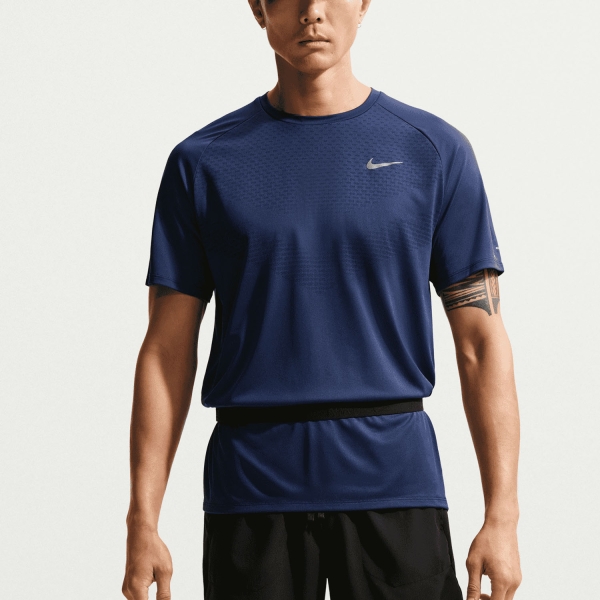 Maglietta Running Uomo Nike DriFIT ADV Stride Maglietta  Midnight Navy/Reflective Silver HV5203410