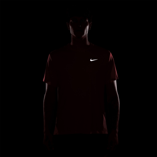 Nike Dri-FIT UV Run Division Miler T-Shirt - Light Crimson/Reflective Silver