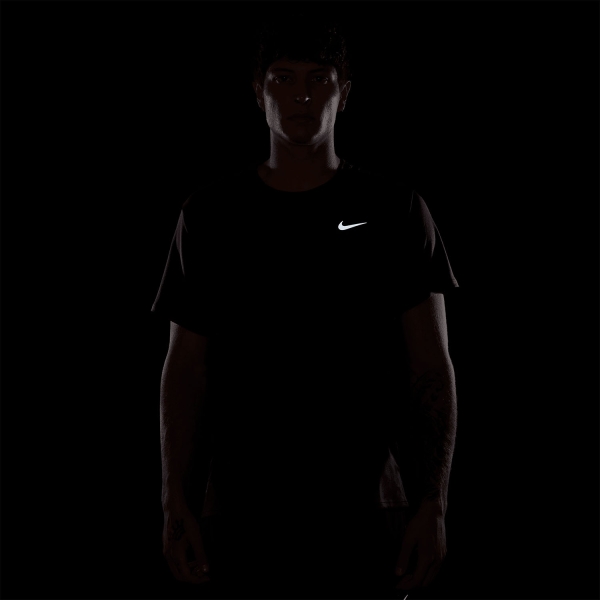 Nike Dri-FIT UV Run Division Miler T-Shirt - Midnight Navy/Reflective Silver