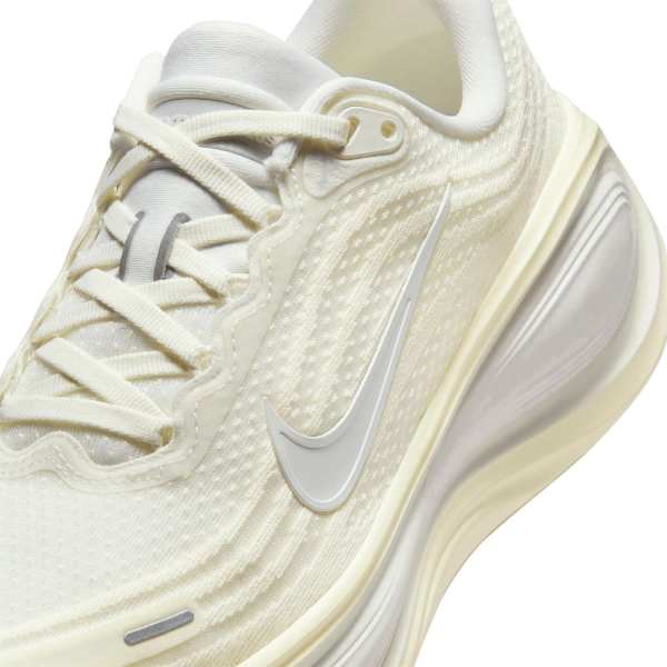 Nike Vomero Plus - Sail/Sumit White/Alabaster