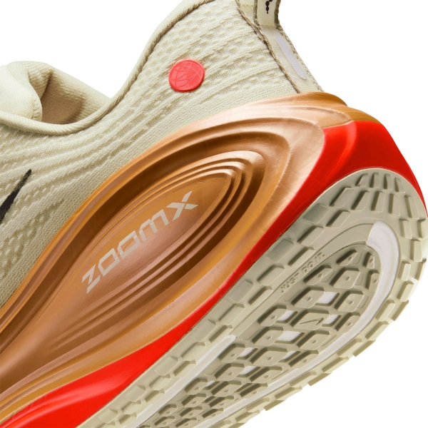 Nike Vomero Plus - Light Khaki/Cave Purple/Monarch