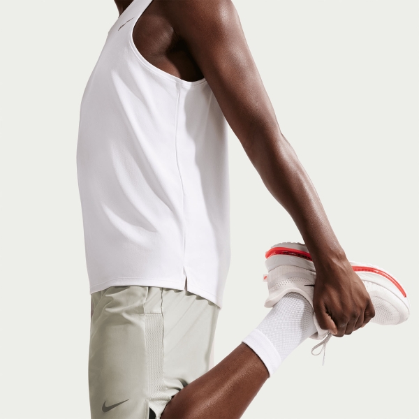 Nike Challenger 7in Shorts - Moon Particle/Reflective Silver