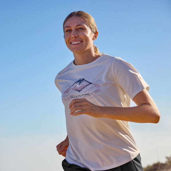 ASICS Fujitrail Logo Reflective T-Shirt - Cream