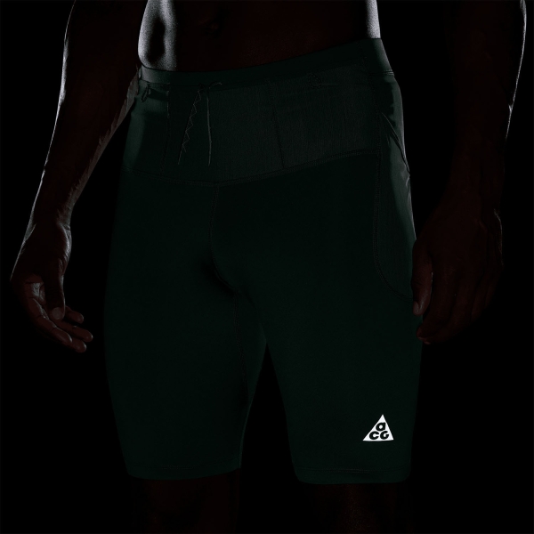 Nike ACG Lava Loops 9.5in Shorts - Fir/Summit White