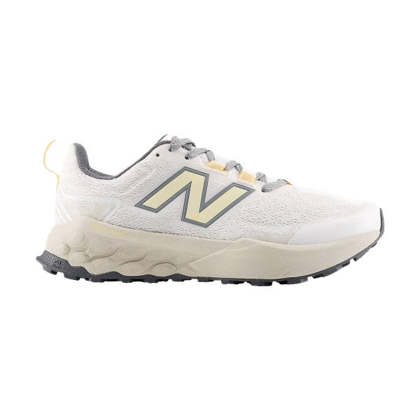 Women's Trail Running Shoes New Balance Fresh Foam Garoe v2  Sea Salt/White Peach/Timberwolf WGARO5CP
