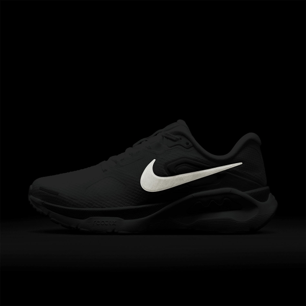 Nike Structure Plus - White/Metallic Silver/Photon Dust