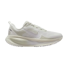 Nike Vomero 18 ESS - Summit White/White/Chalk/Sea Glass