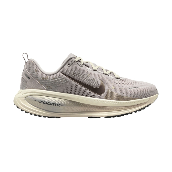 Zapatillas Running Neutras Mujer Nike Vomero 18 SE  Cream II/Metallic Gold Grain/Coconut Milk IF4463200