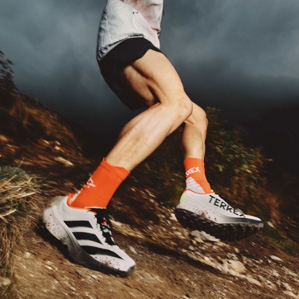 adidas Terrex Agravic 4 - FTWR White/Core Black/Semi Impact Orange